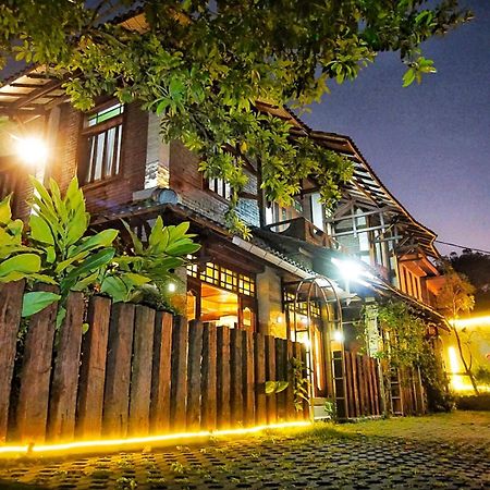 Ary'S Hotel By Cocotel Jogyakarta Zewnętrze zdjęcie