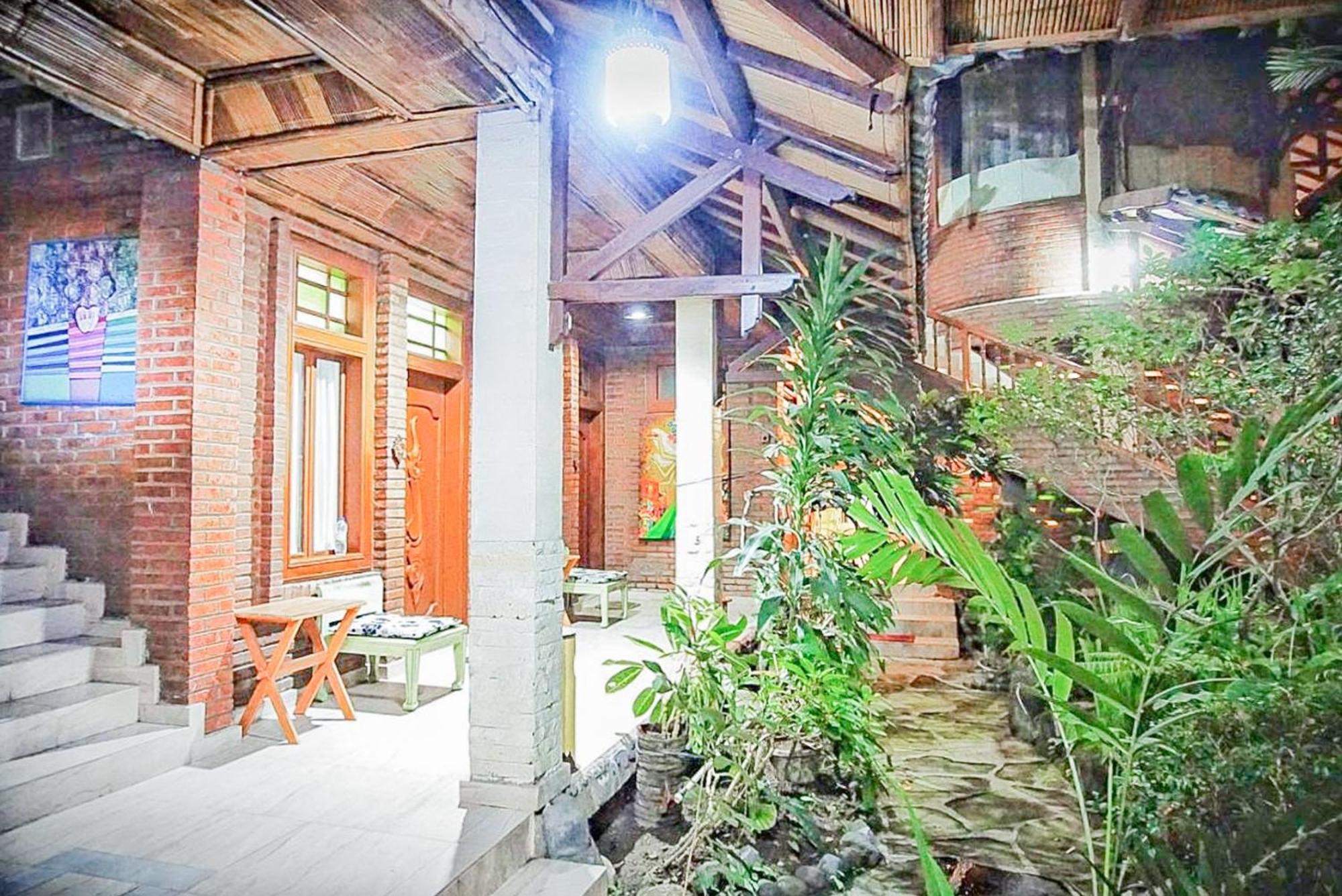 Arys Garden Hotel Yogyakarta Jogyakarta Zewnętrze zdjęcie