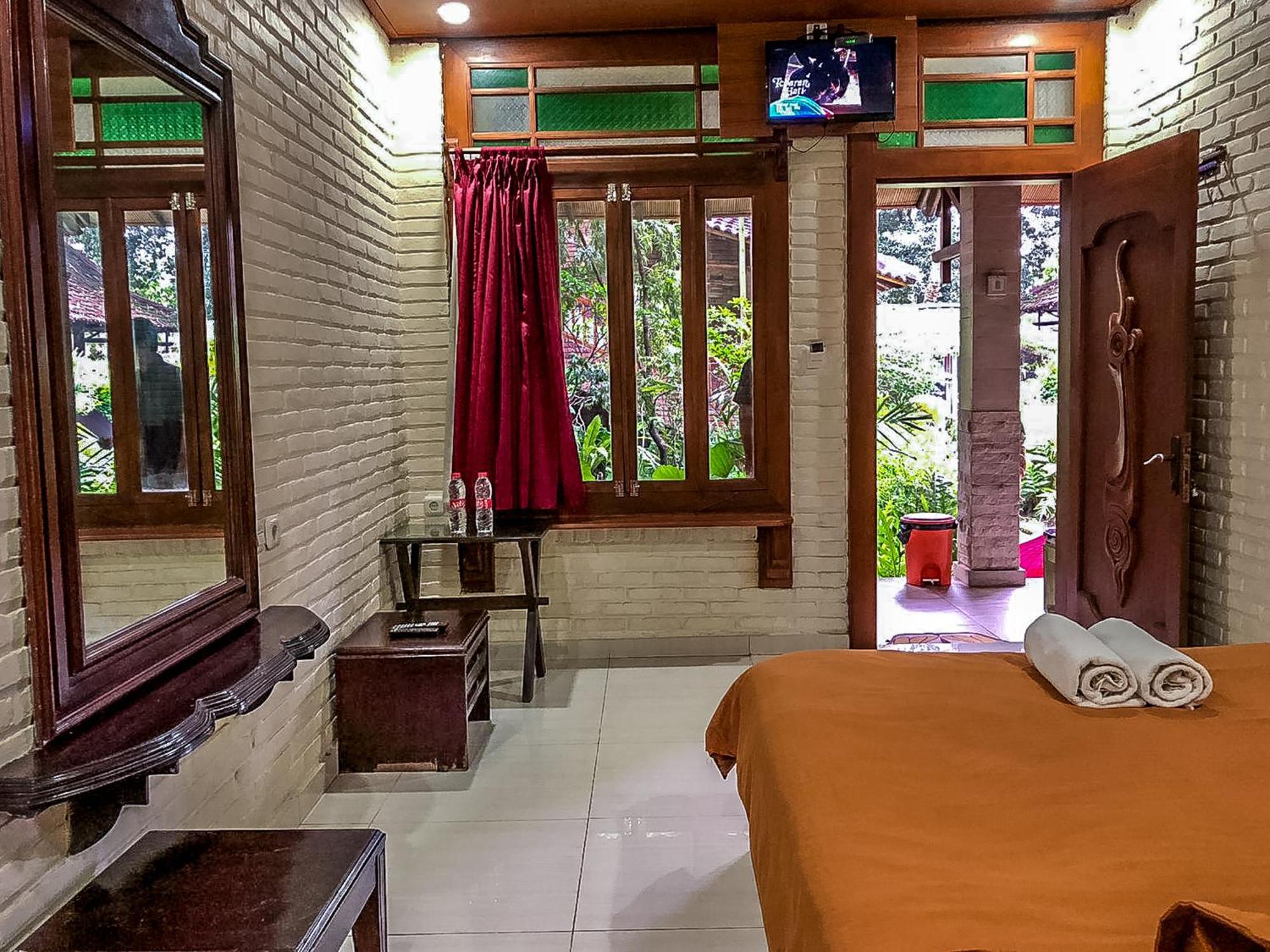 Arys Garden Hotel Yogyakarta Jogyakarta Zewnętrze zdjęcie